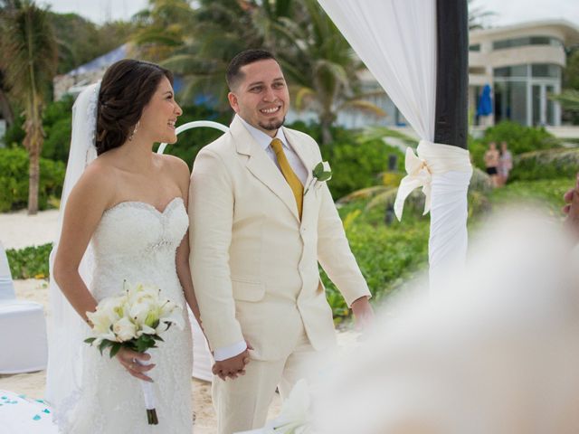 La boda de Omar y Rubí en Playa del Carmen, Quintana Roo 16