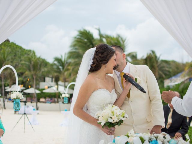La boda de Omar y Rubí en Playa del Carmen, Quintana Roo 19