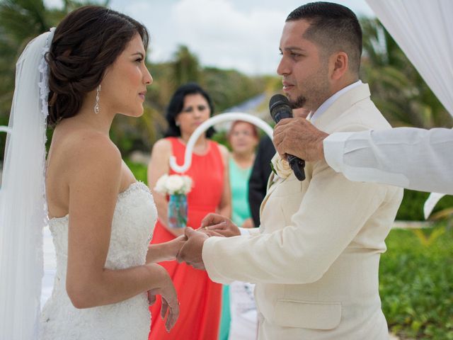 La boda de Omar y Rubí en Playa del Carmen, Quintana Roo 22