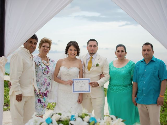 La boda de Omar y Rubí en Playa del Carmen, Quintana Roo 26