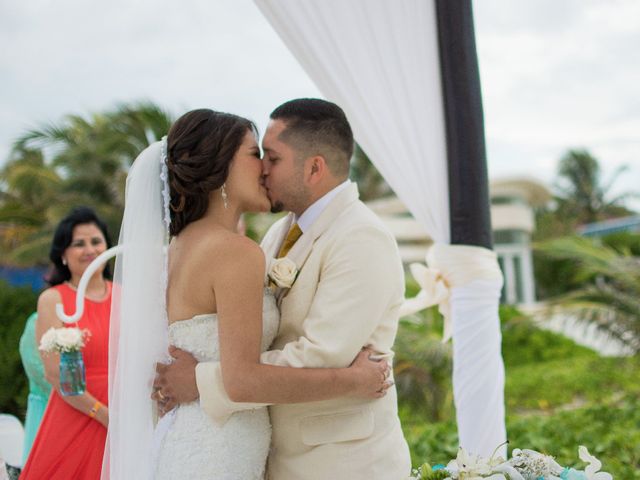 La boda de Omar y Rubí en Playa del Carmen, Quintana Roo 28