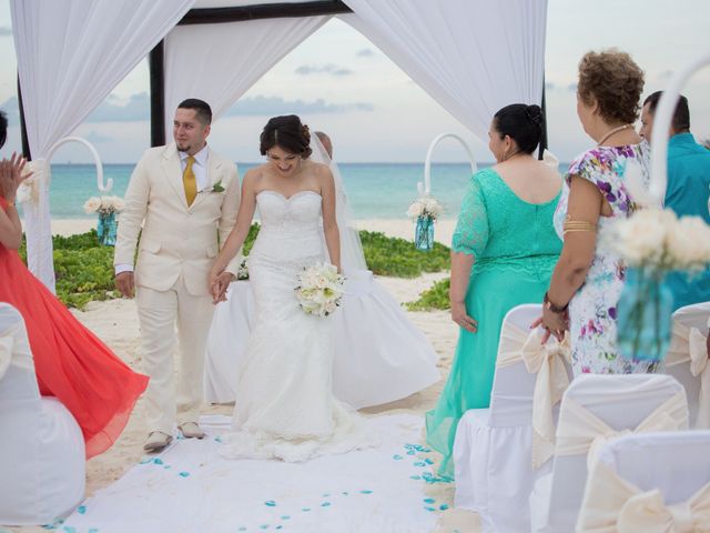 La boda de Omar y Rubí en Playa del Carmen, Quintana Roo 29