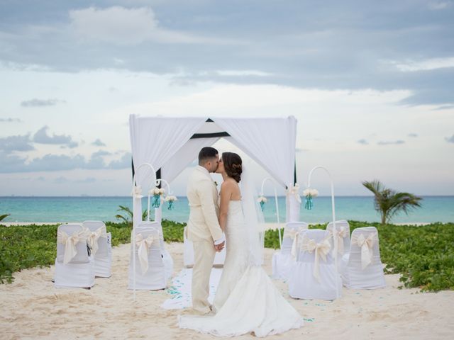 La boda de Omar y Rubí en Playa del Carmen, Quintana Roo 36