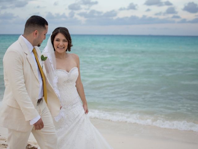 La boda de Omar y Rubí en Playa del Carmen, Quintana Roo 39