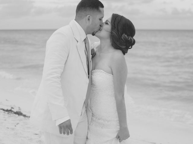 La boda de Omar y Rubí en Playa del Carmen, Quintana Roo 41
