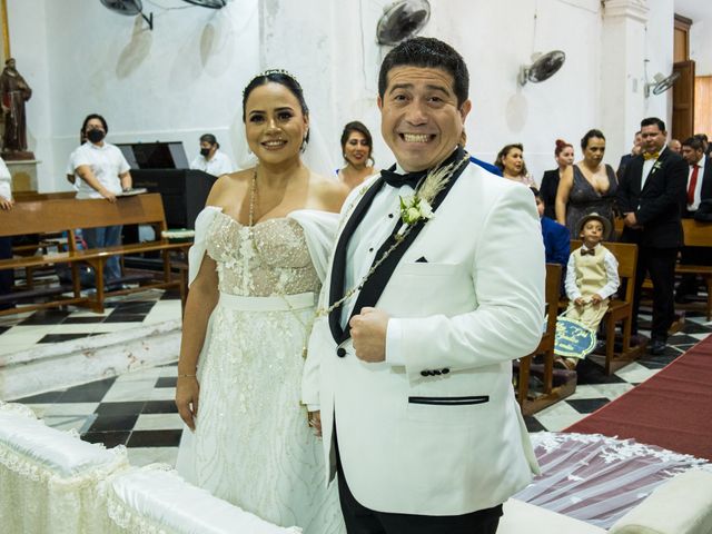 La boda de Juan Carlos y Erika en Campeche, Campeche 26