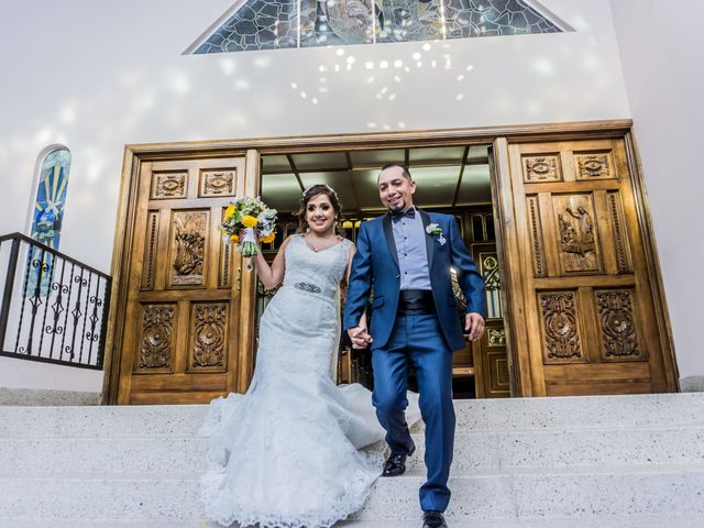 La boda de Manuel y Crystal en Tijuana, Baja California 25