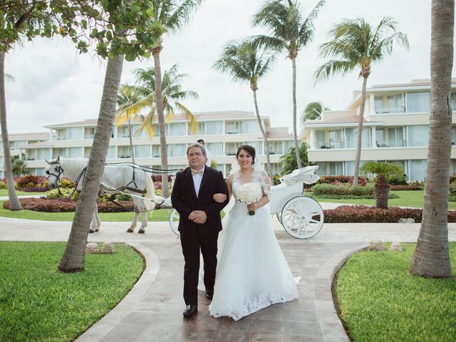 La boda de José Carlos y Itzel en Cancún, Quintana Roo 11