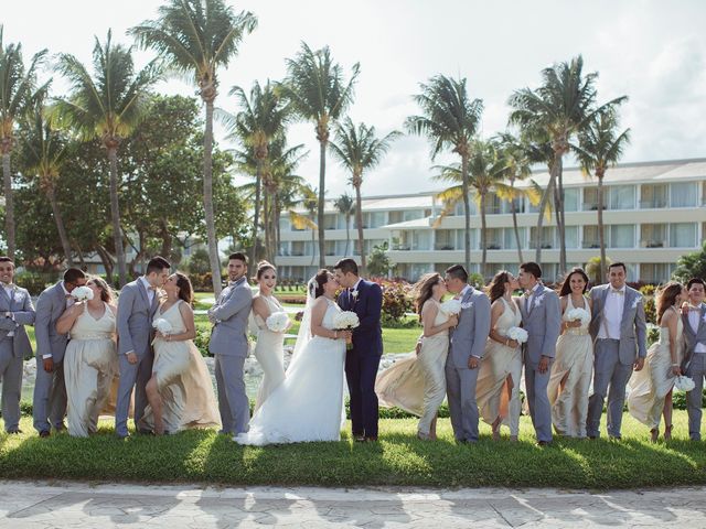 La boda de José Carlos y Itzel en Cancún, Quintana Roo 19