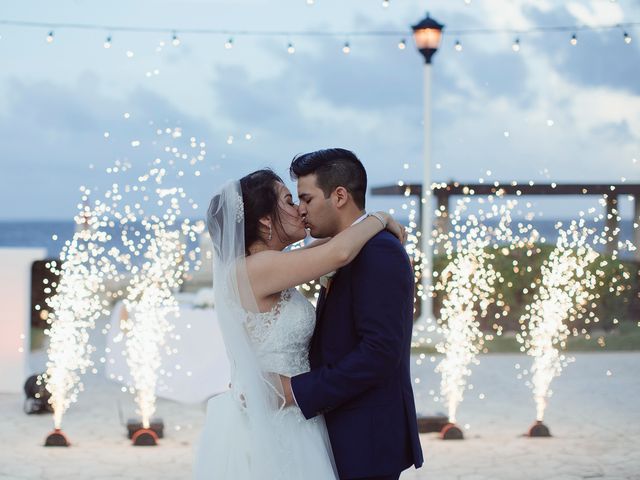 La boda de José Carlos y Itzel en Cancún, Quintana Roo 30