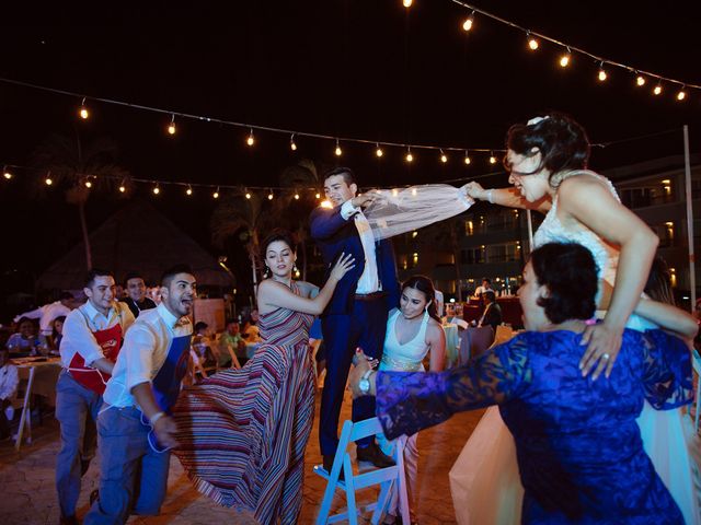 La boda de José Carlos y Itzel en Cancún, Quintana Roo 34