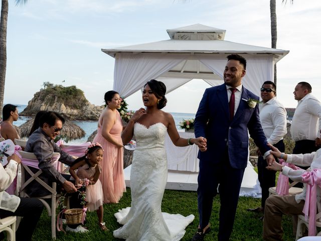 La boda de Chester y Laura en Huatulco, Oaxaca 10