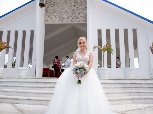 La boda de Gabriel y Monika en Acapulco, Guerrero 36