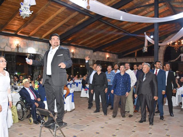 La boda de Manuel y Zuly en Contepec, Michoacán 17