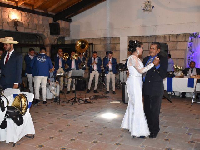 La boda de Manuel y Zuly en Contepec, Michoacán 22