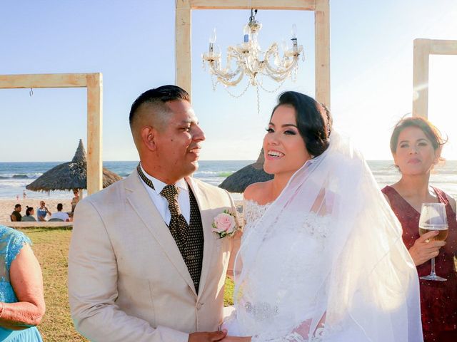 La boda de Ángel y Iliana en Mazatlán, Sinaloa 27