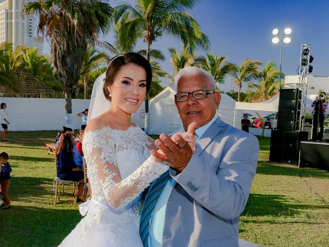 La boda de Ángel y Iliana en Mazatlán, Sinaloa 35