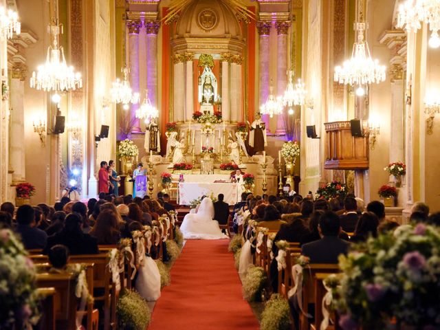 La boda de Héctor  y Lupita  en Morelia, Michoacán 25