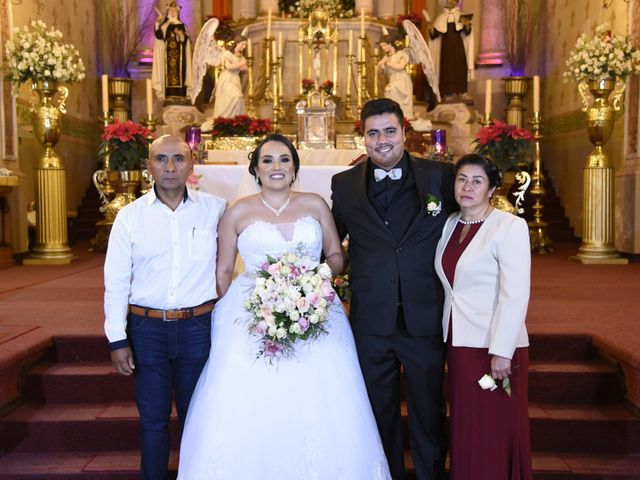 La boda de Héctor  y Lupita  en Morelia, Michoacán 33