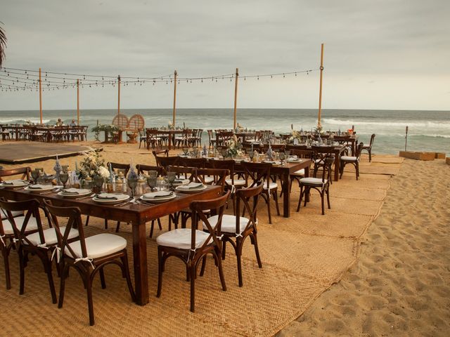 La boda de Daniel y Regina en Petatlán, Guerrero 4