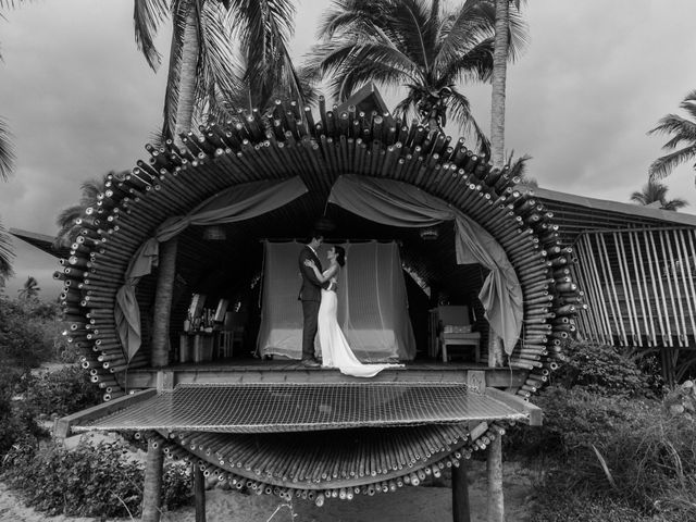 La boda de Daniel y Regina en Petatlán, Guerrero 15