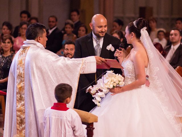 La boda de Ernesto y Adriana en Cuauhtémoc, Ciudad de México 21