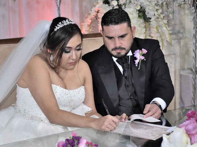 La boda de Arturo y Lucero en Apodaca, Nuevo León 20