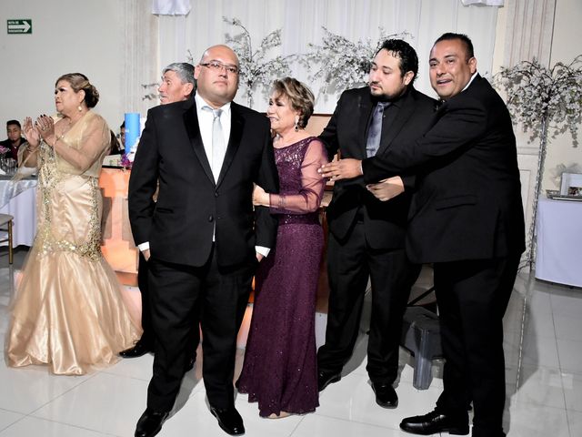 La boda de Arturo y Lucero en Apodaca, Nuevo León 32