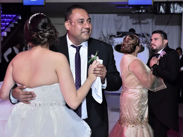 La boda de Arturo y Lucero en Apodaca, Nuevo León 33
