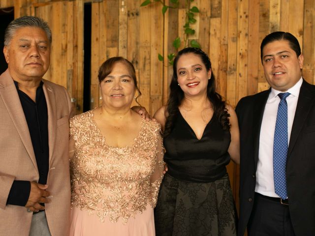 La boda de Carlos y Yvonne en San Luis Potosí, San Luis Potosí 13