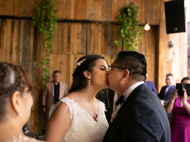 La boda de Carlos y Yvonne en San Luis Potosí, San Luis Potosí 19