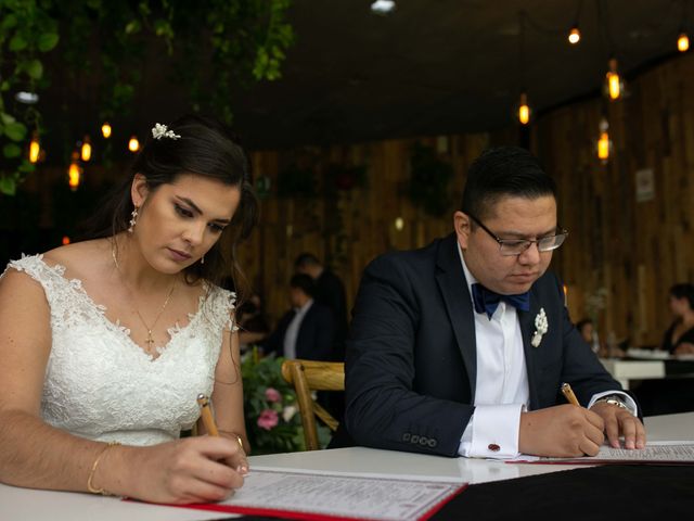 La boda de Carlos y Yvonne en San Luis Potosí, San Luis Potosí 21
