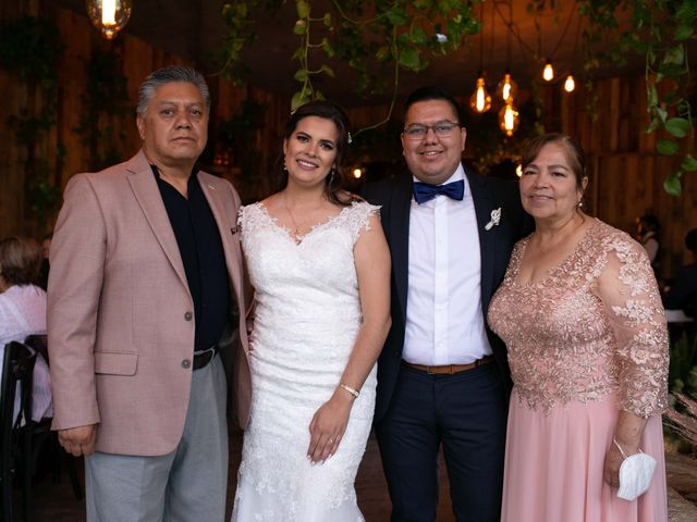 La boda de Carlos y Yvonne en San Luis Potosí, San Luis Potosí 54