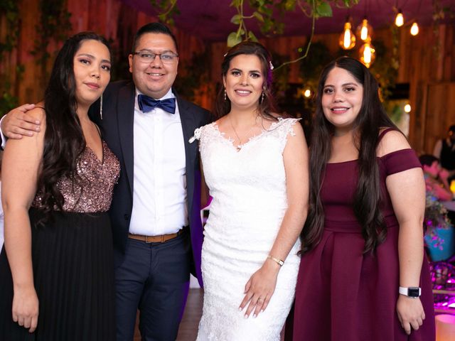 La boda de Carlos y Yvonne en San Luis Potosí, San Luis Potosí 58