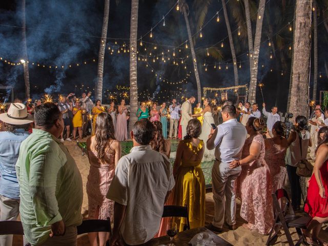 La boda de Roberto y Carolina en San Francisco, Nayarit 56