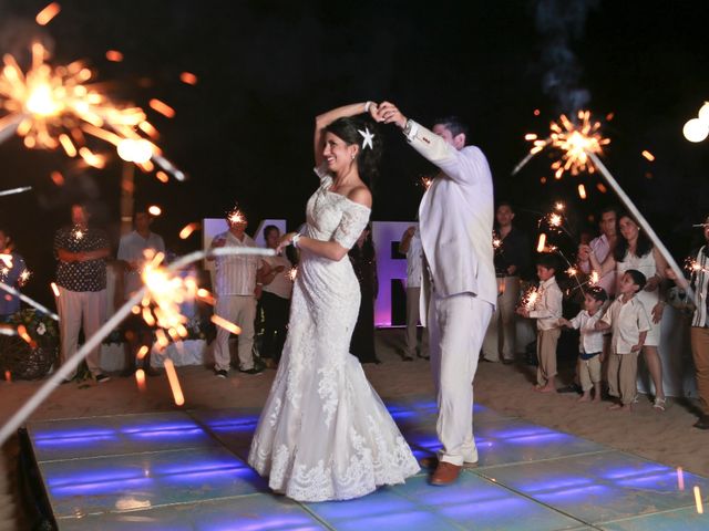 La boda de Robert y Monserrat en Ixtapa Zihuatanejo, Guerrero 21