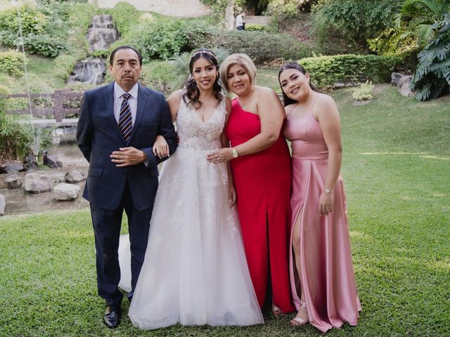 La boda de Adrián  y Laura  en Xochitepec, Morelos 15