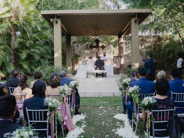 La boda de Adrián  y Laura  en Xochitepec, Morelos 18