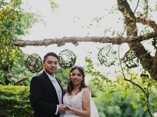 La boda de Adrián  y Laura  en Xochitepec, Morelos 21