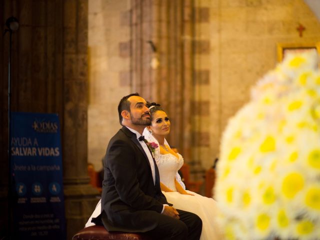 La boda de Miguel y Vianey en Zapopan, Jalisco 14