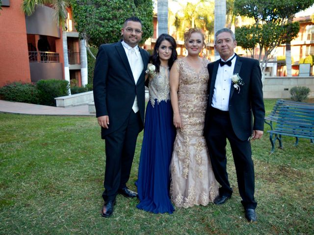 La boda de Raul y Yesenia  en Hermosillo, Sonora 33