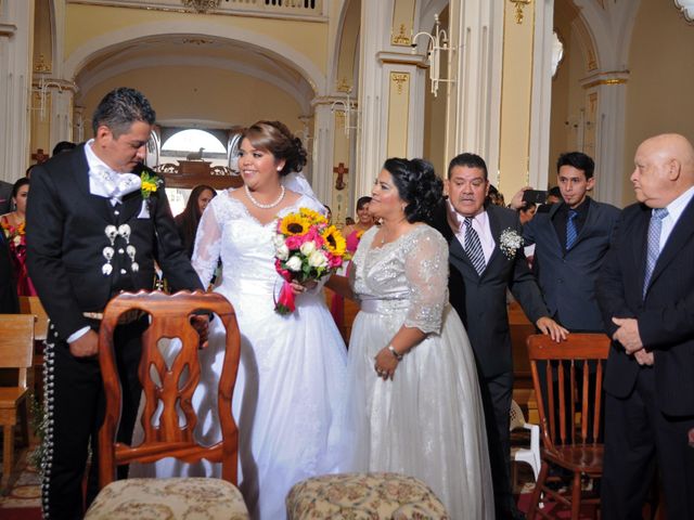 La boda de Milagros y Leonel en Cuerámaro, Guanajuato 39