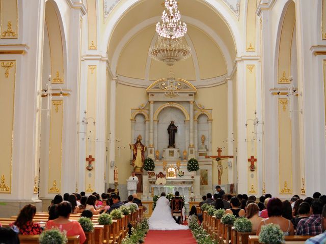La boda de Milagros y Leonel en Cuerámaro, Guanajuato 45