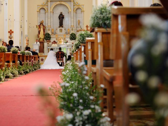 La boda de Milagros y Leonel en Cuerámaro, Guanajuato 47