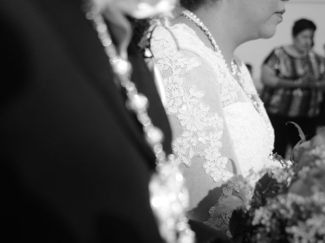 La boda de Milagros y Leonel en Cuerámaro, Guanajuato 64