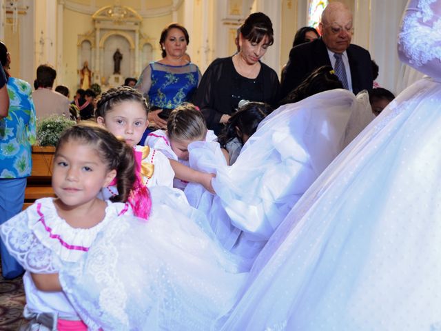 La boda de Milagros y Leonel en Cuerámaro, Guanajuato 71