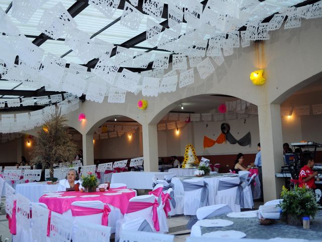 La boda de Milagros y Leonel en Cuerámaro, Guanajuato 97