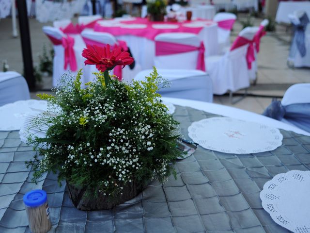 La boda de Milagros y Leonel en Cuerámaro, Guanajuato 98