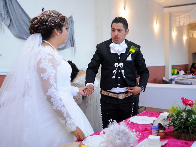 La boda de Milagros y Leonel en Cuerámaro, Guanajuato 105