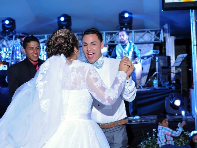La boda de Milagros y Leonel en Cuerámaro, Guanajuato 128